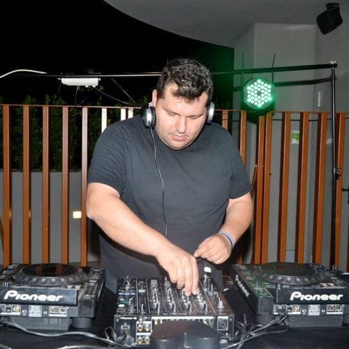 dj1